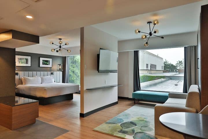 Room 42 of 104